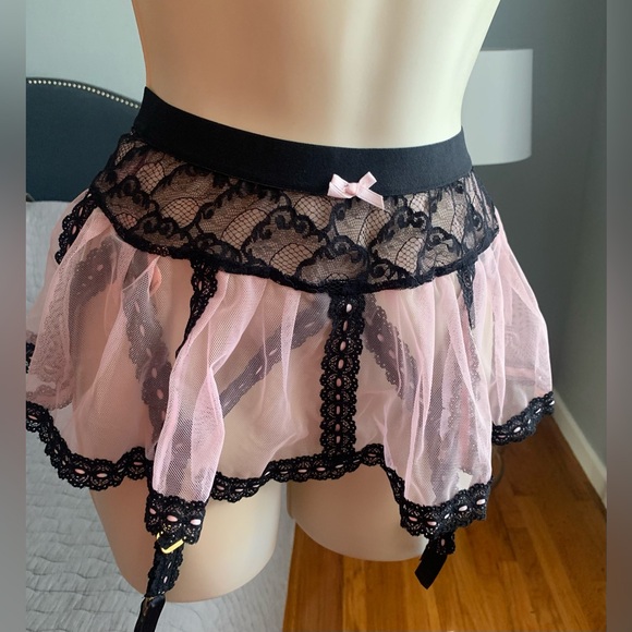 Agent provocateur mesh/lace garter skirt NWT size 2 - Picture 1 of 8